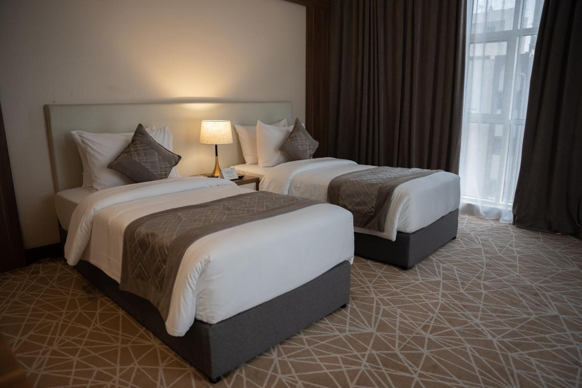 Rosemond Al Hamra 4*